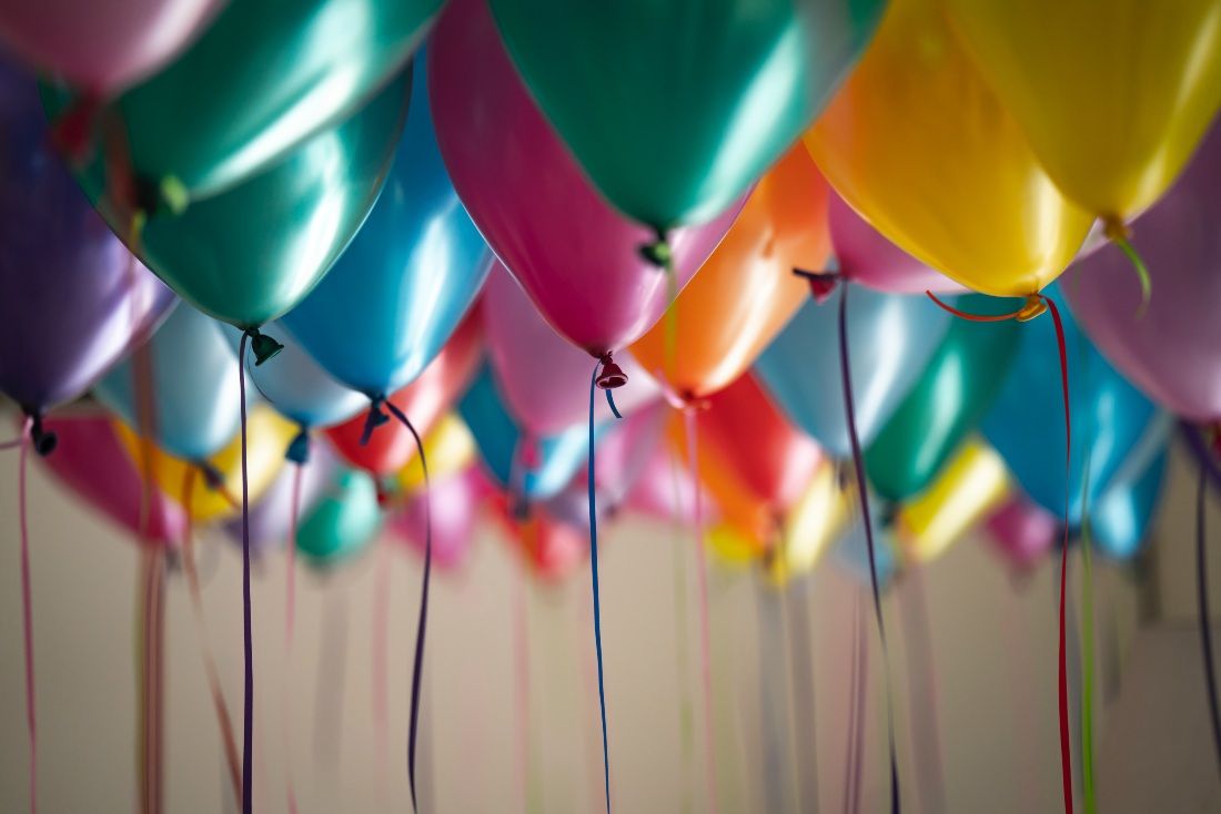 49 Virtual Holiday Party Ideas & Team Building Activities