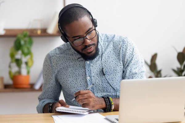 How To Effectively Carry Out Hybrid Workplace Training