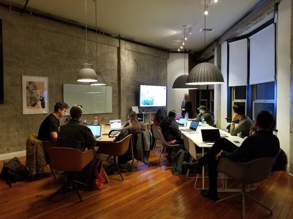 Tips On How To Create The Perfect Hybrid Meeting Room